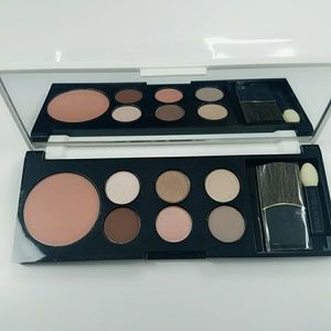 Sold💔Estee Lauder LisaPerry eyeshadow palette